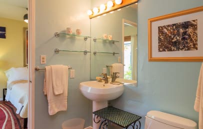 2nd Bathroom