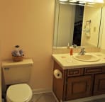 Jack-n-Jill style bathrooms
Cabana Club Unit 305