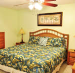 Comfortable King sized bedroom
Cabana Club Unit 305