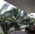 Lanai (right)