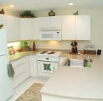 Complete kitchen: oven/stove, dishwasher, microwave, refrigerator w/icemaker