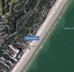 Proximity to beach - 2 minute walk.