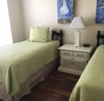 Twin room on main floor