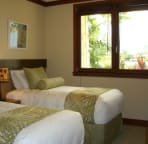 Guest Room (Two Twin Beds, Dresser)
