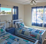 Kids bedroom with 2 twin beds no tv