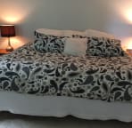 king bed