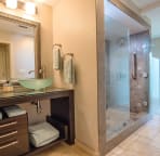 Twin Room Full Bath