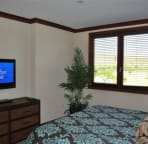 Master Bedroom (King Bed)