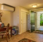 Entryway/work area