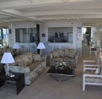 LIVING ROOM 1252