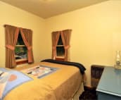 Ground Floor Bedroom - Full-size Bed