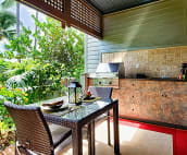 Grill steaks or the catch of the day and enjoy al fresco dining on the lanai.