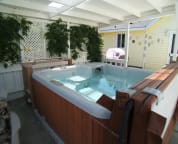 Private hot tub