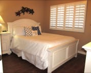 Guest Bedroom - Big comfortable bed!