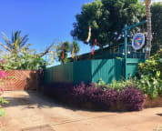 Front gate (automobile)