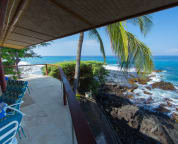 The 2nd floor lanai has amazing views out over the Pacific Ocean...
