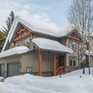 Lone Wolf Chalet, Panorama Mountain Resort, Canada