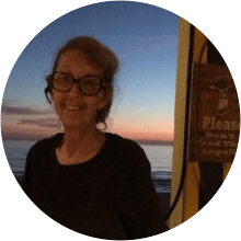 Deborah Arnold's avatar