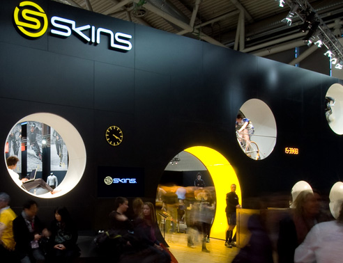 ACTION & RECOVERY  | SKINS<br />ISPO_MUNICH