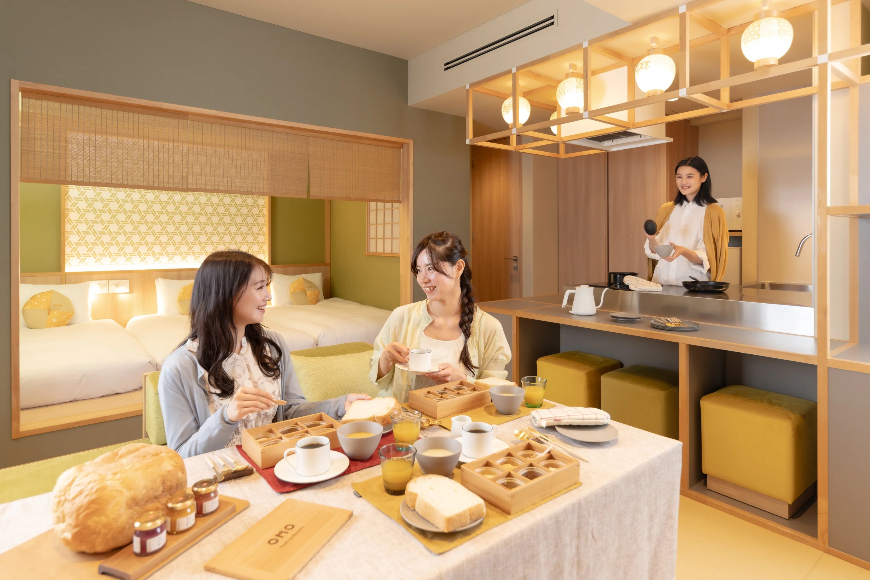 食事とおしゃべりが楽しくなる客室 - OMO5京都祇園 | 星野リゾート【公式】