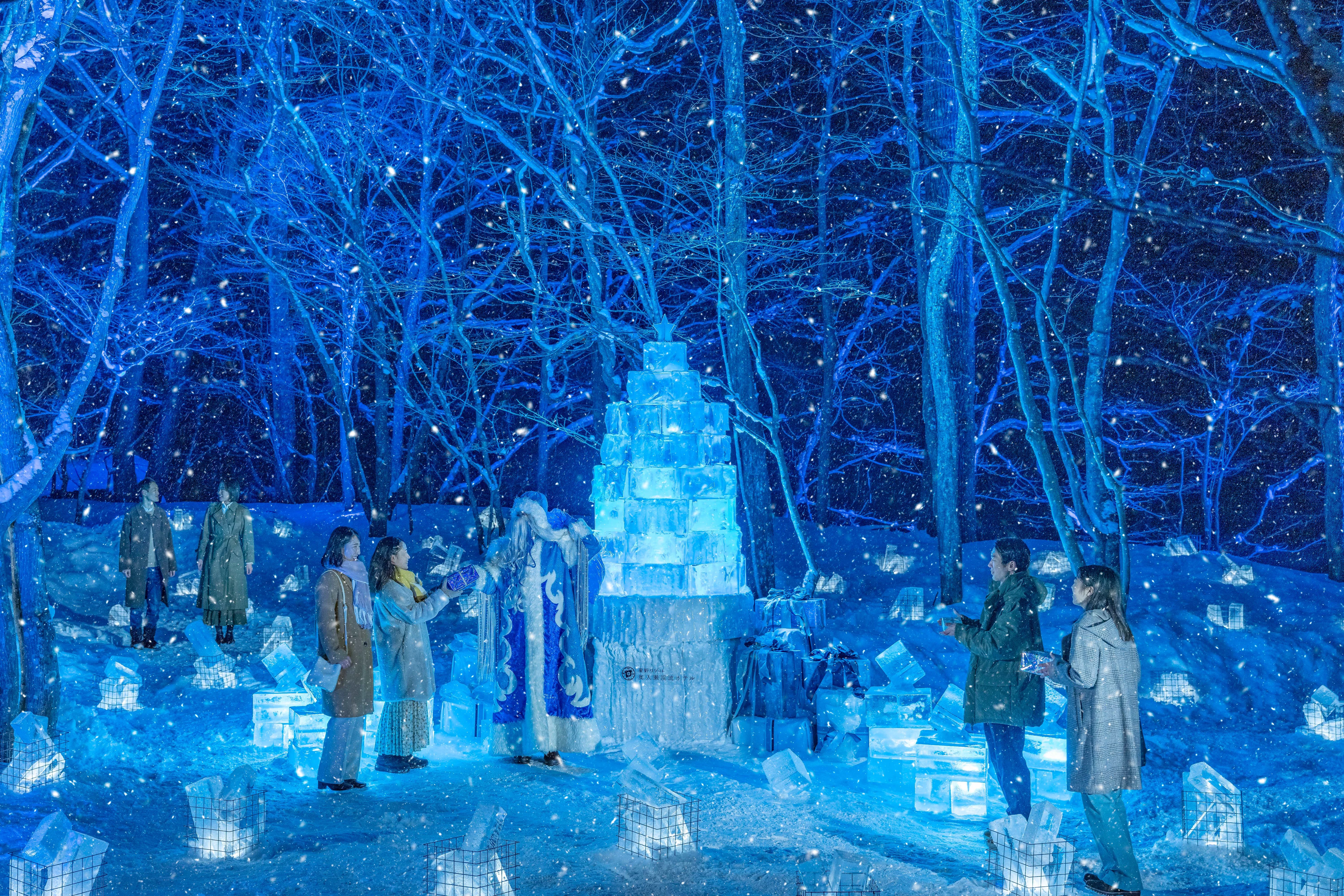 幻想的で美しい「氷瀑クリスマス」 - 奥入瀬渓流ホテル | 星野リゾート