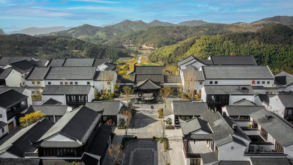 天台宗の総本山で禅を感じる旅 - 嘉助天台 | 星野リゾート【公式】