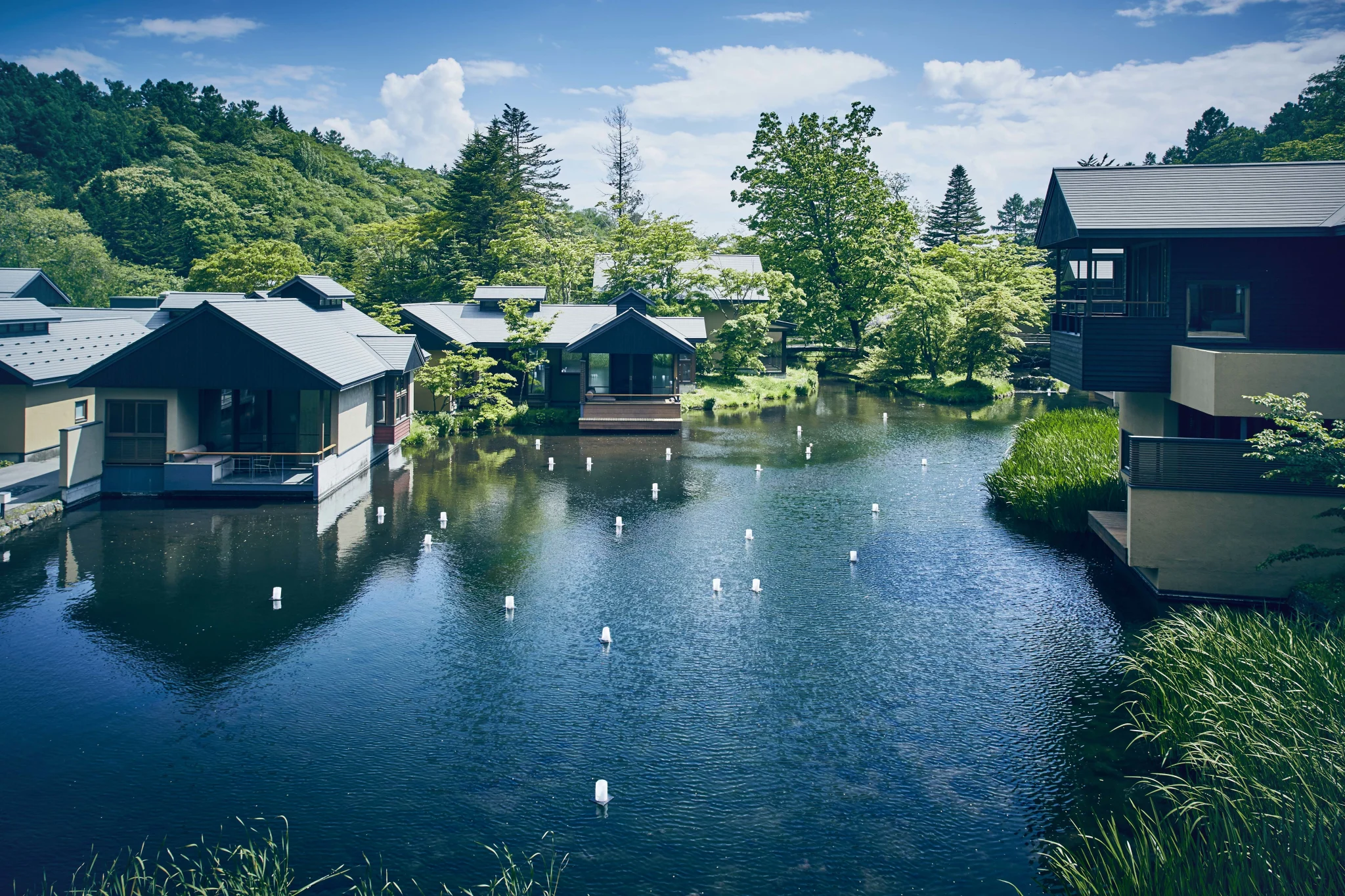 星のや軽井沢_施設全景_夏