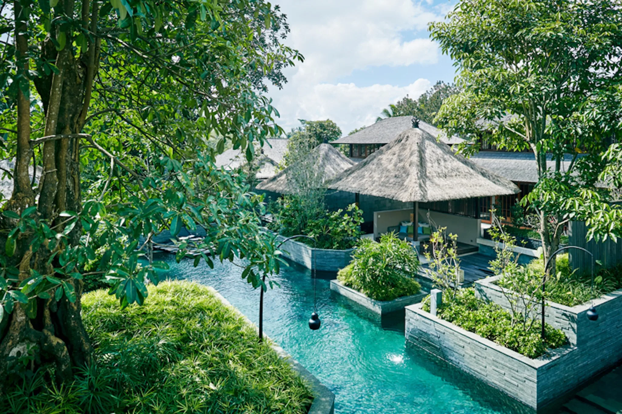HOSHINOYA_Bali_Pool_jlfz6s.webp