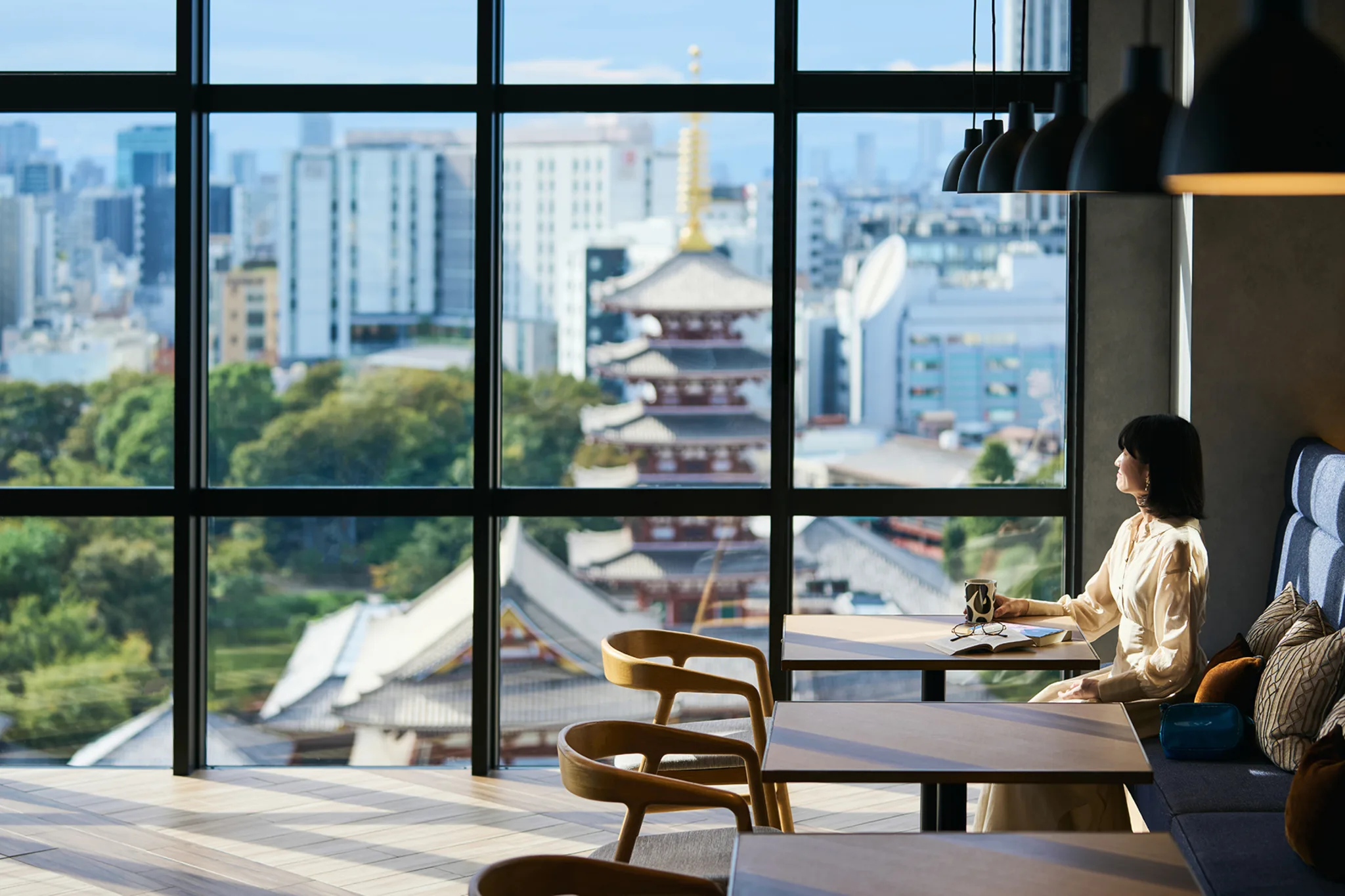 窓「心の旅」 20241019OMO3asakusa-