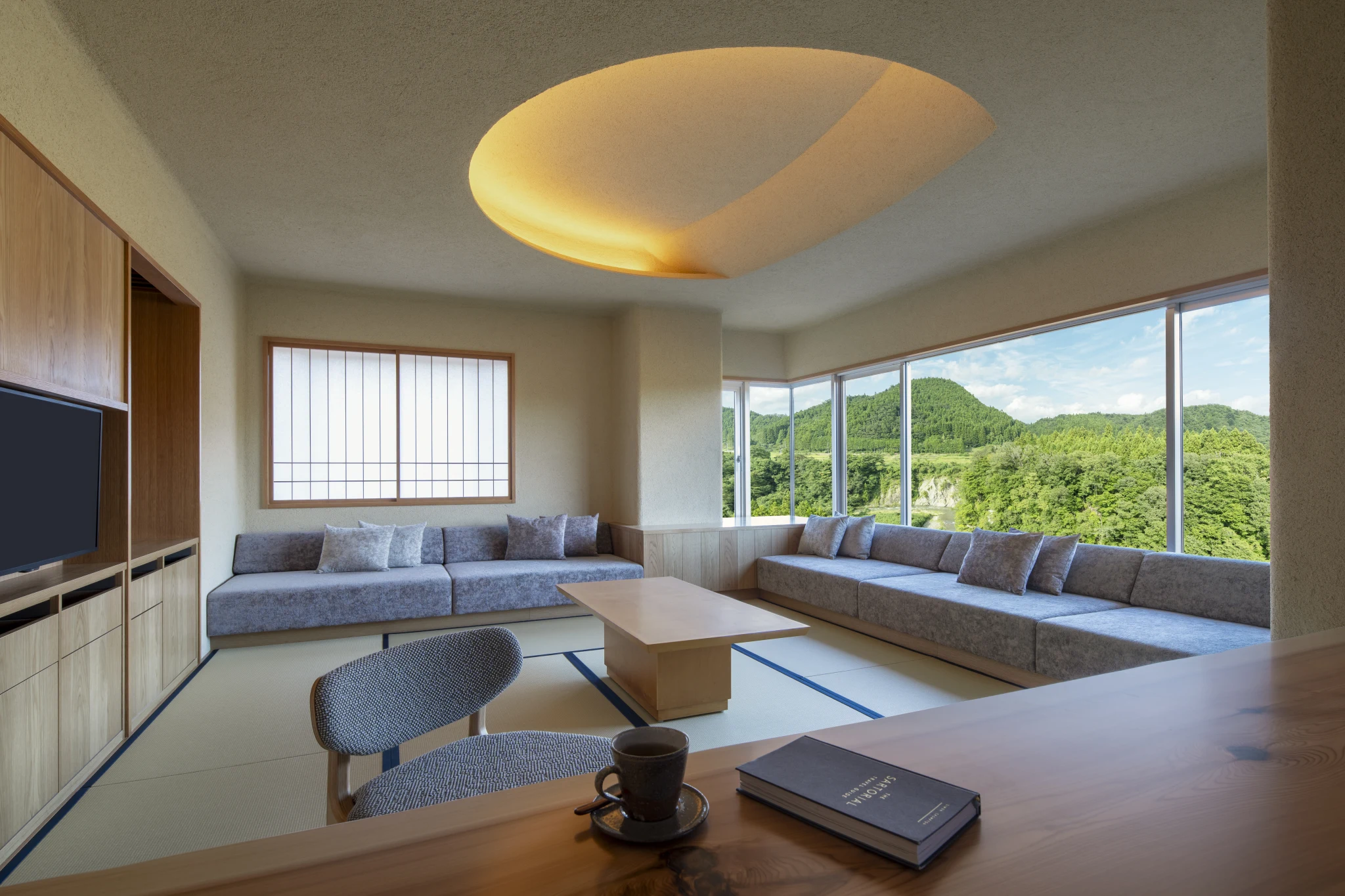 家族で広々過ごせる1室のみの特別室「三日月の間」 - 界 秋保 | 星野