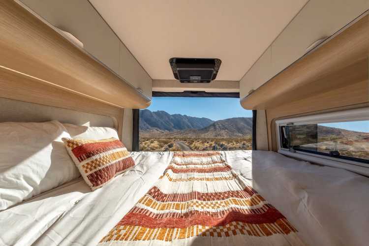 4.a_INT_BEDROOM (2).webp