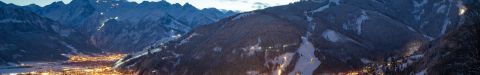 Zell am See and its lake below the snow-covered Schmittenhohe slopes