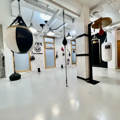 WBX AYALA - Gimnasio