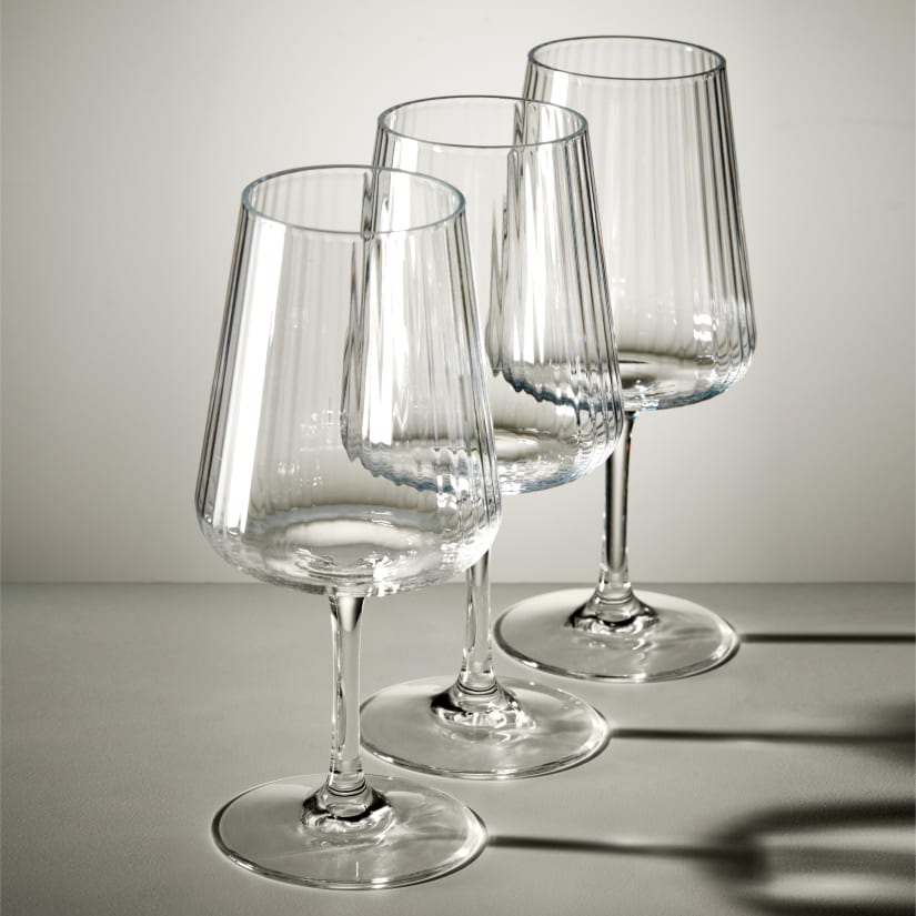Brilliance! Shatterproof Tritan Fluted Outdoor Wine Glasses - Thumbnail 3