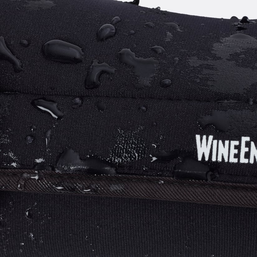 Wine Enthusiast BottleGuard Carrier - Thumbnail 5