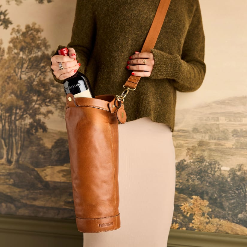 Personalized Wine Enthusiast Full Grain Vegetable Tanned Buffalo Leather Single Bottle Wine Bag