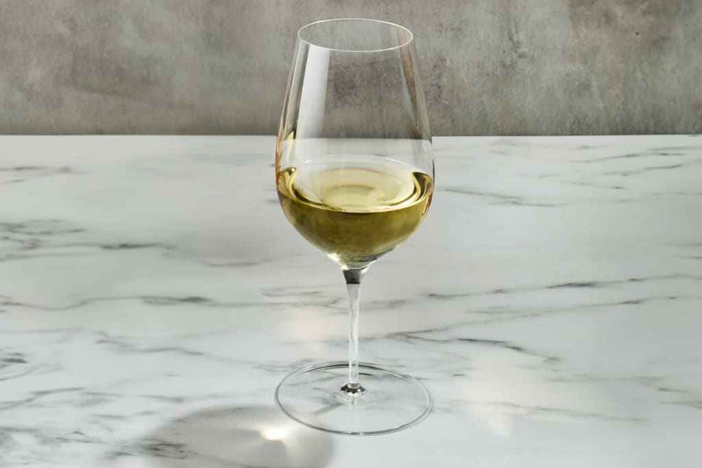 Wine Enthusiast Aria Universal Glass - Thumbnail 2