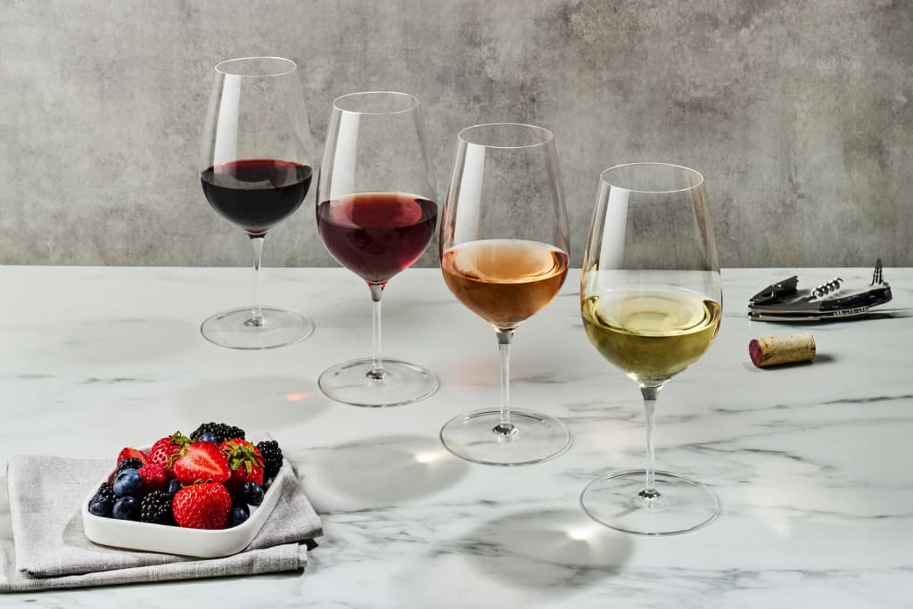 Wine Enthusiast Aria Universal Glass