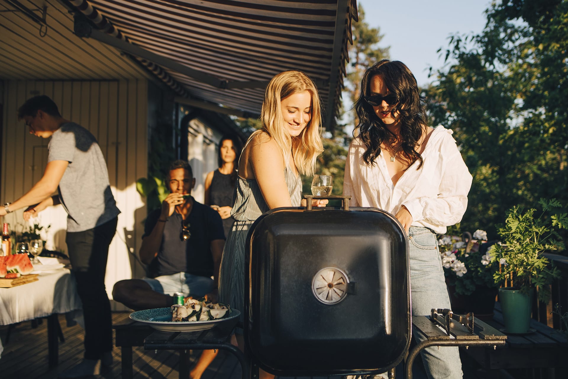 A Wine Lover’s Guide to Hosting a Fourth of July Party
