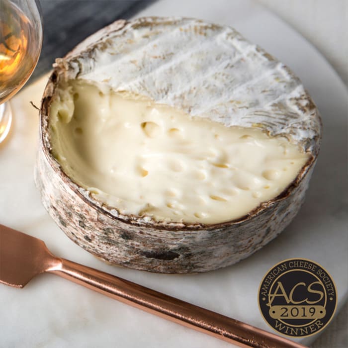 7 All-American Cheese and Wine Pairings | Wine Enthusiast