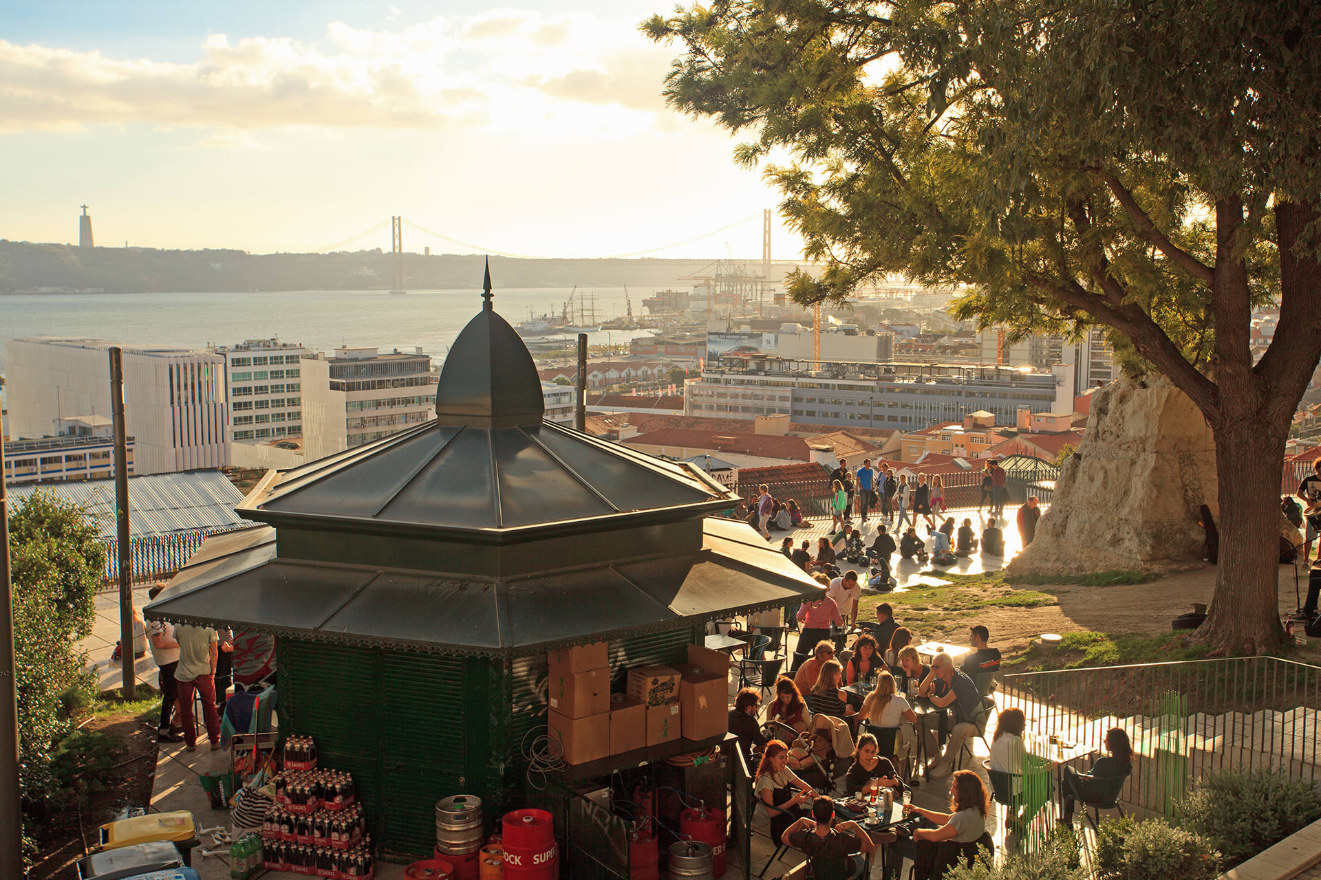 Portugal’s Antique Drink Kiosks Might Be the Cure for Modern Loneliness