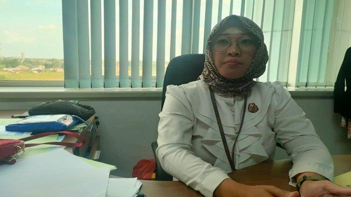 Kasi Penkum Kejati Sumsel Vanny Yulia Eka Sari SH MH saat dijumpai di ruang kerjanya