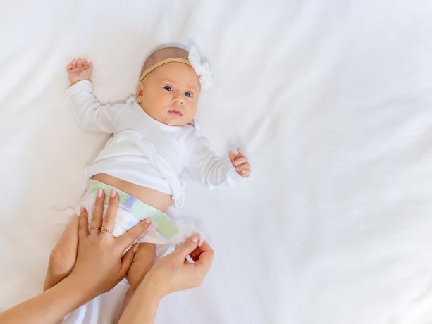 bebek bezli bir bebek 