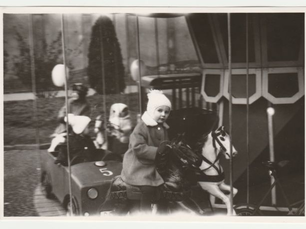 Atlı karıncada bir çocuk