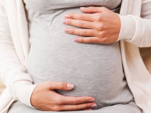 Hamile bir kadın fotoğrafı