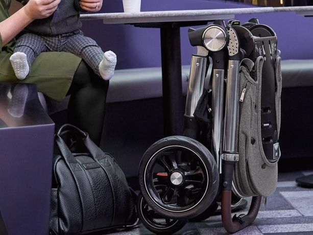 ocarro resimdeki gibi katlandığında oldukça küçülüyor