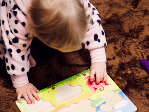 1 Yaş Oyuncakları Nasıl Olmalı?