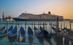 Cunard ship sails through Venice, Italy 