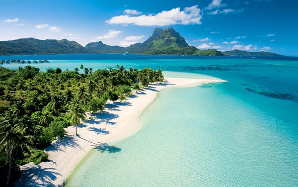 Paul Gauguin Cruises-South Pacific / Tahiti