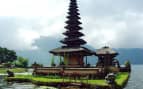 Visit temples in Lake Bratan in Bali